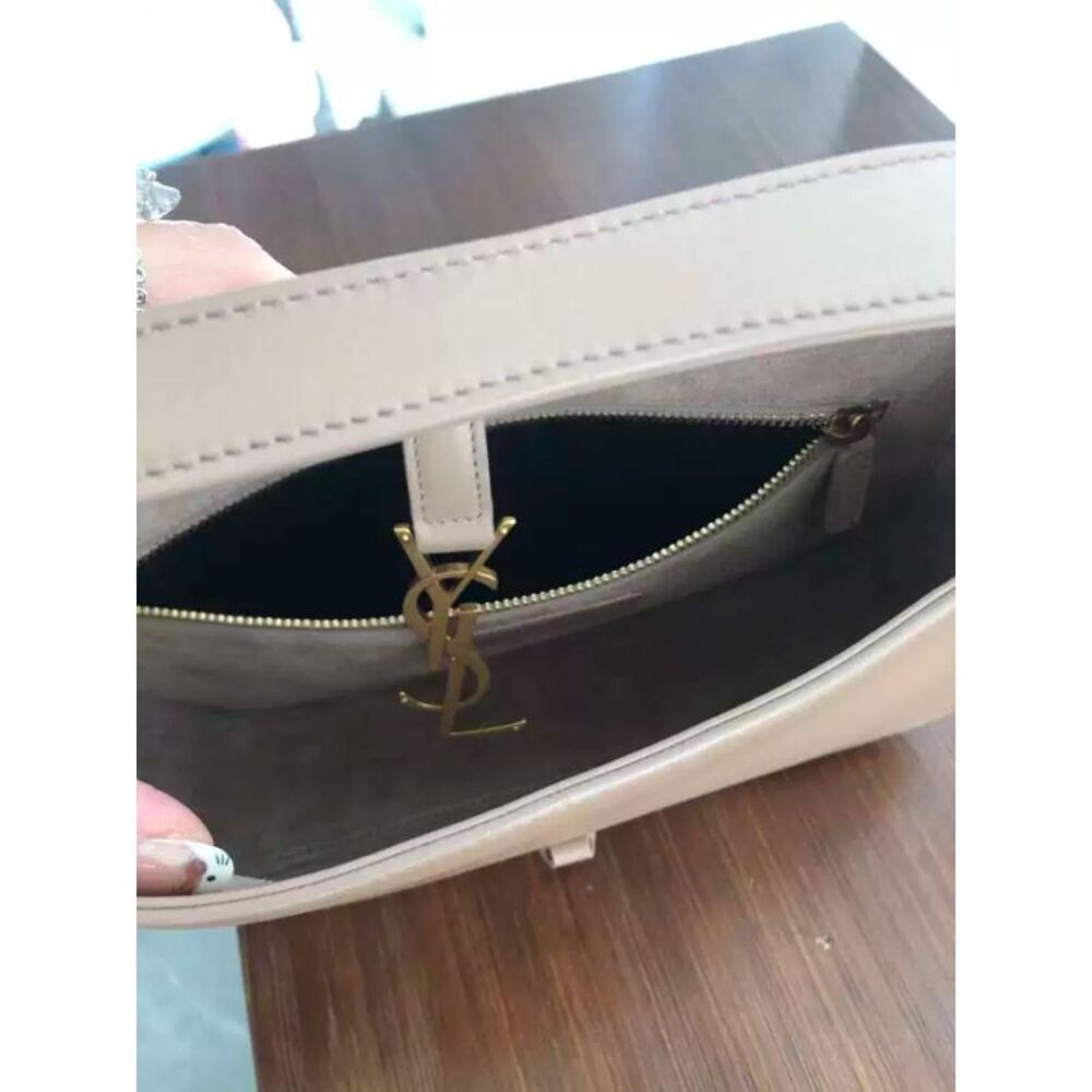 Saint Laurent Women Pre-Loved Bag Very Good Condition - Picture 6 of 6